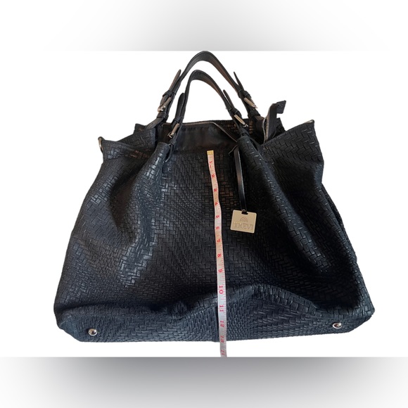 - TREVI Women Italy Leathers Hand Bag. Color Black - Picture 4 of 9